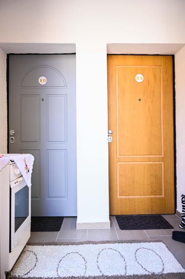 Elem Apartmani Skver ทูซลา ภายนอก รูปภาพ