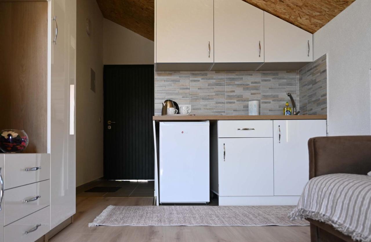 Elem Apartmani Skver ทูซลา ภายนอก รูปภาพ
