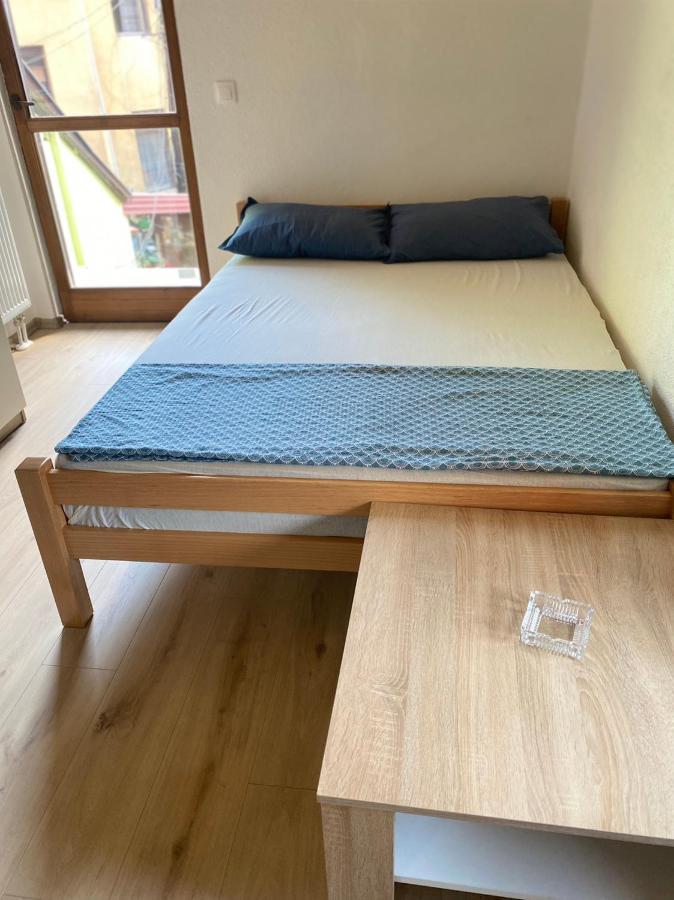 Elem Apartmani Skver ทูซลา ภายนอก รูปภาพ